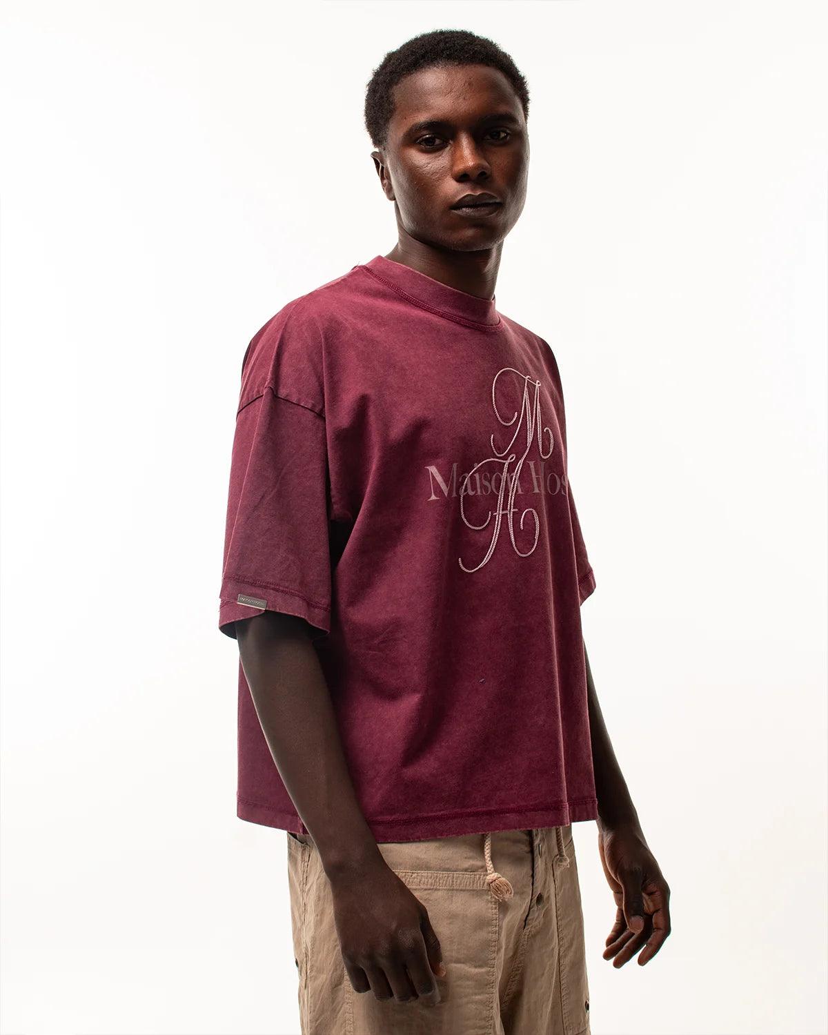 NEEDLE BURGUNDY TEE