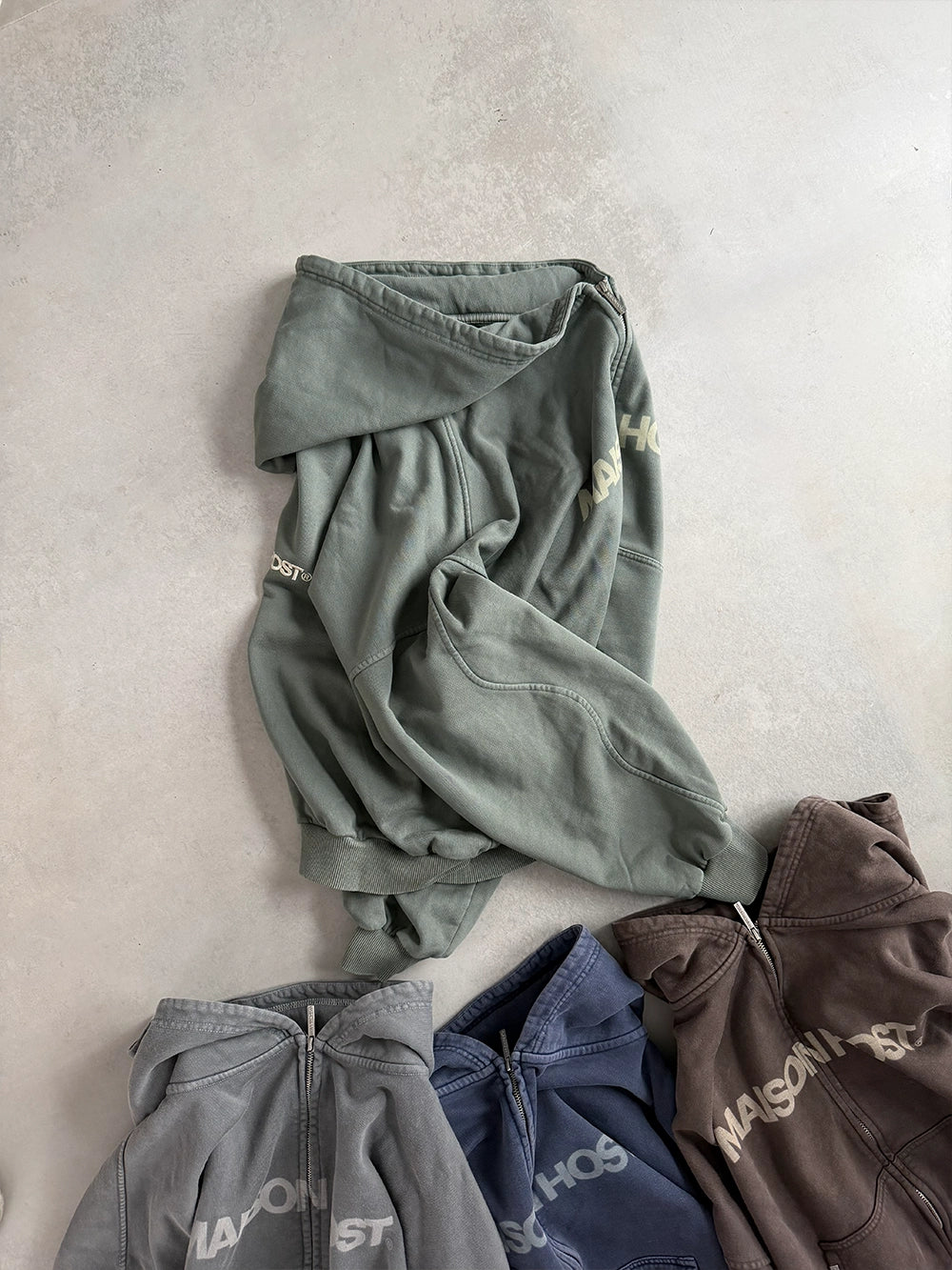 SUDADERA CON CAPUCHA CON CREMALLERA ERODE WAVE VERDE