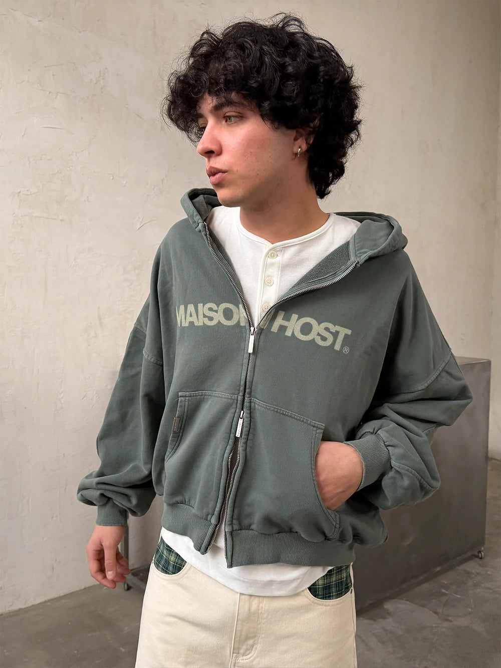 SUDADERA CON CAPUCHA CON CREMALLERA ERODE WAVE VERDE