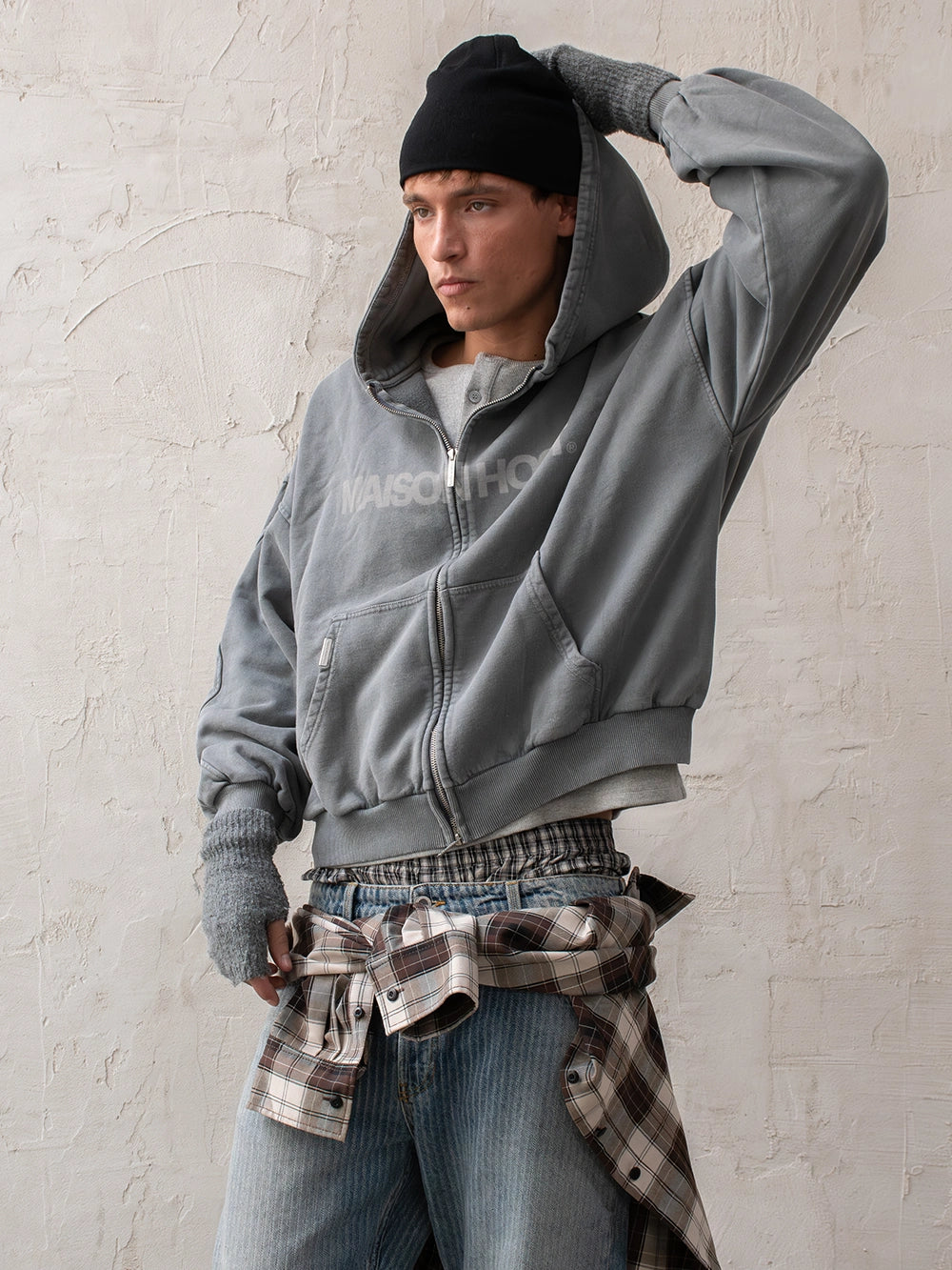 SUDADERA CON CAPUCHA CON CREMALLERA ERODE WAVE CARBÓN