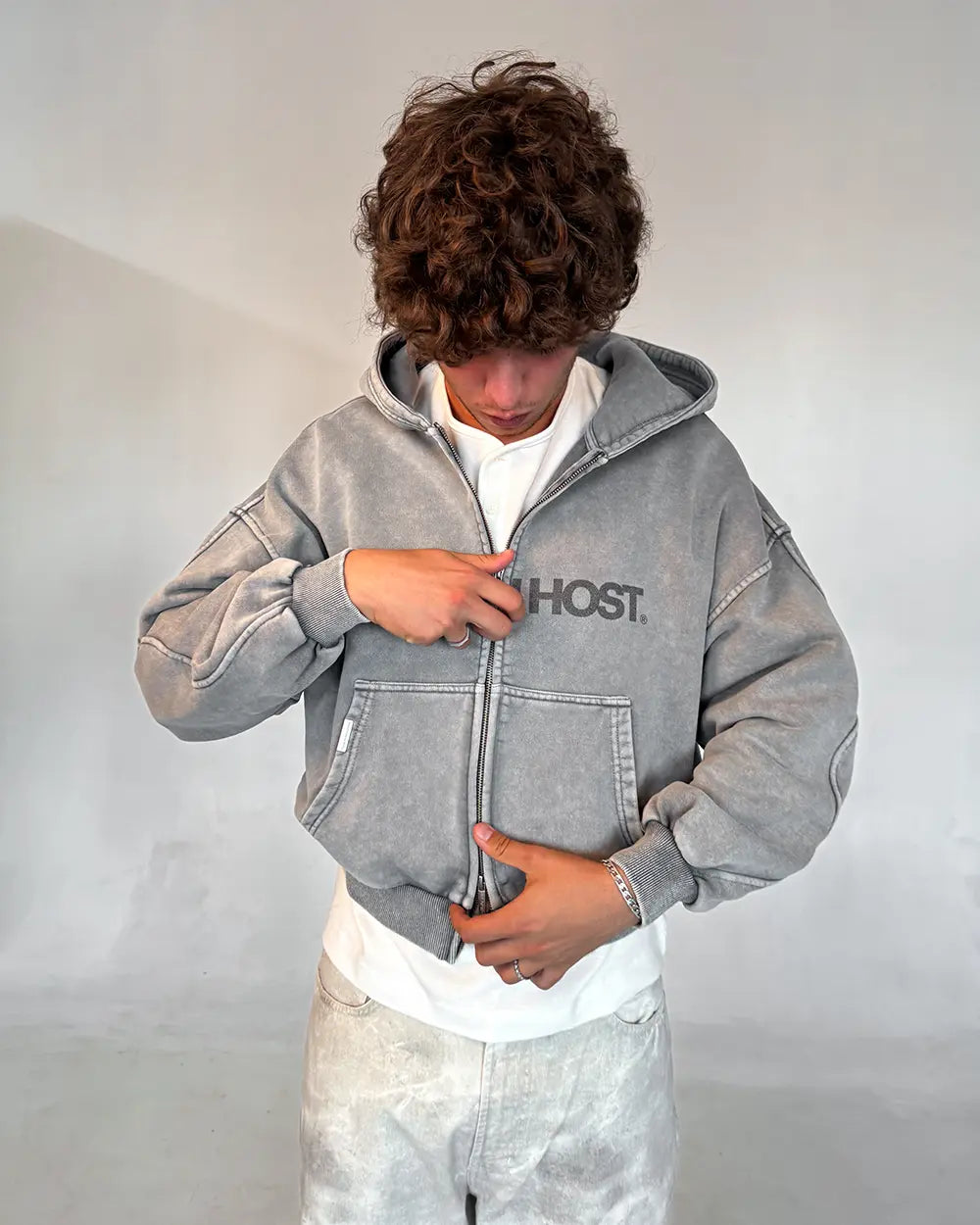 SUDADERA CON CAPUCHA CON CREMALLERA ERODE WAVE GRIS