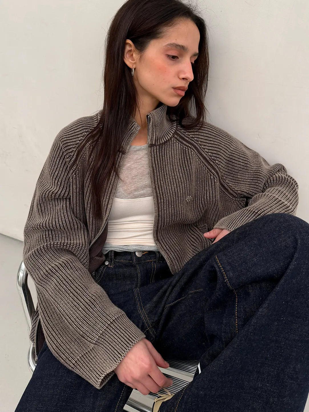 METAL LOGO KNIT ZIPPER BROWN