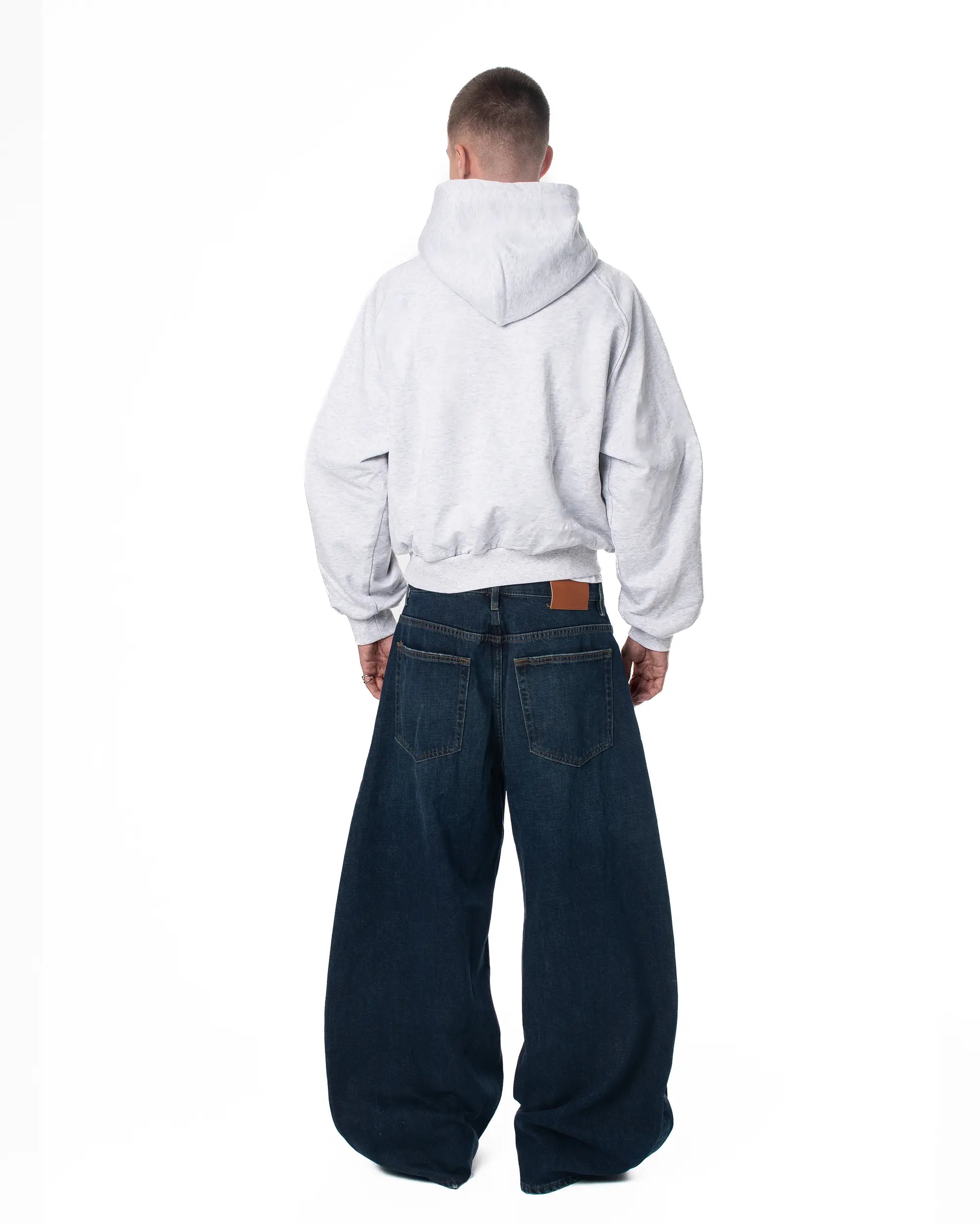 SUDADERA CON CAPUCHA GRIS LAMAISON 2.0