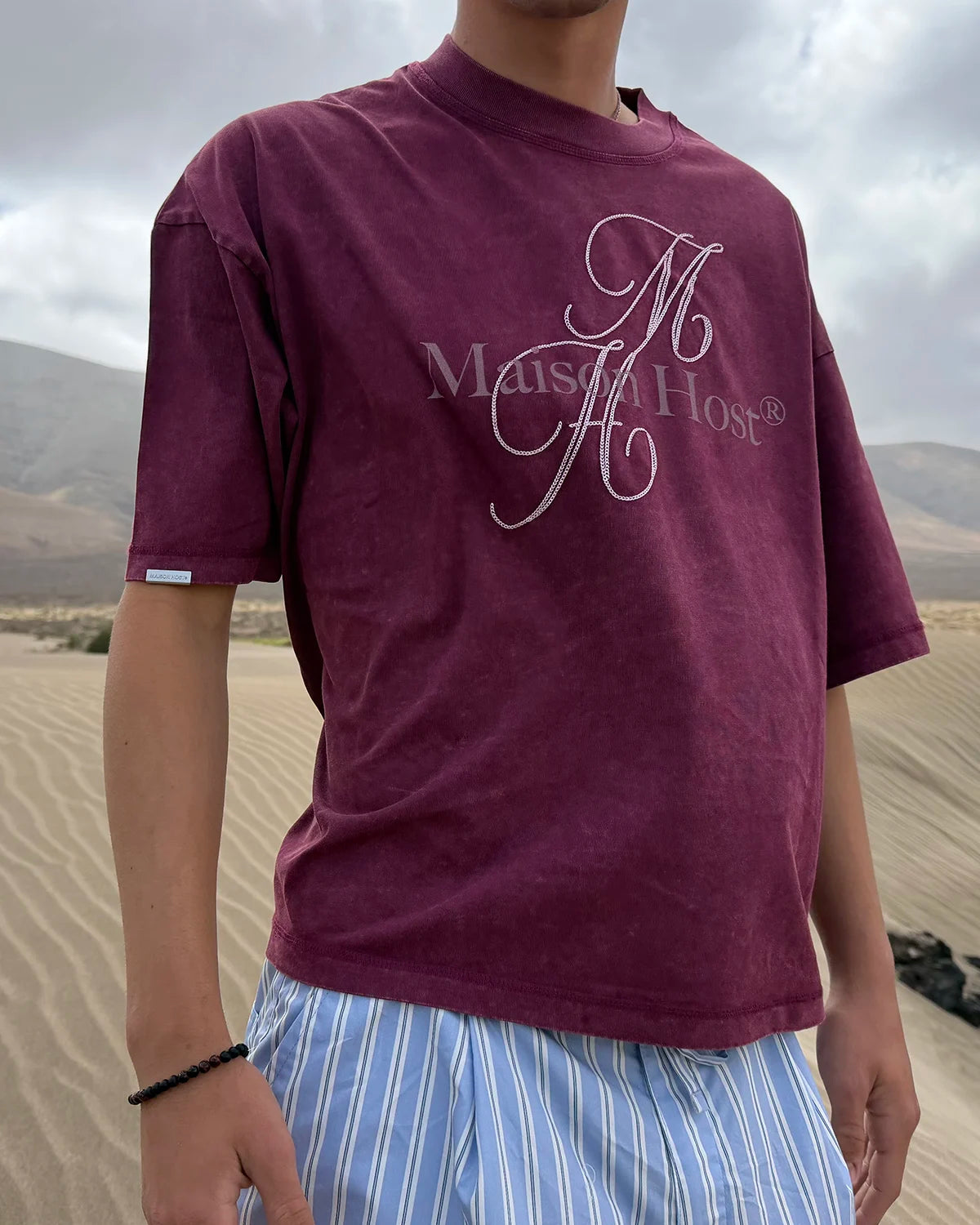 NEEDLE BURGUNDY TEE