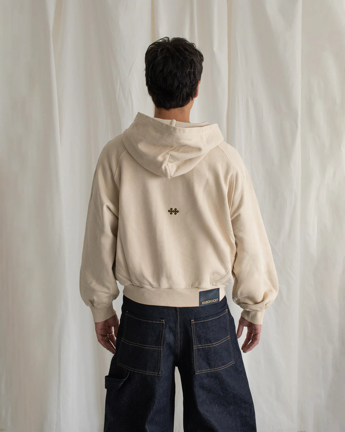 RIVET ZIPPED HOODIE
