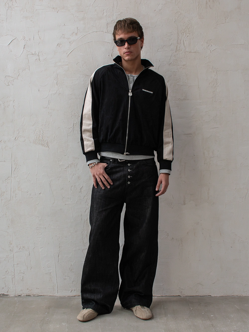 CHAQUETA DE PISTA DE ANTE NEGRA