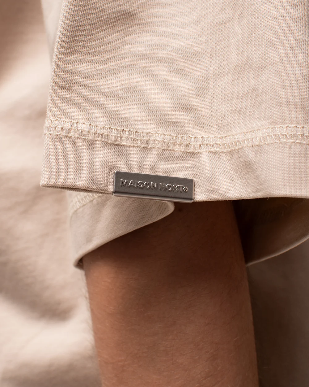 CREST SAND TEE