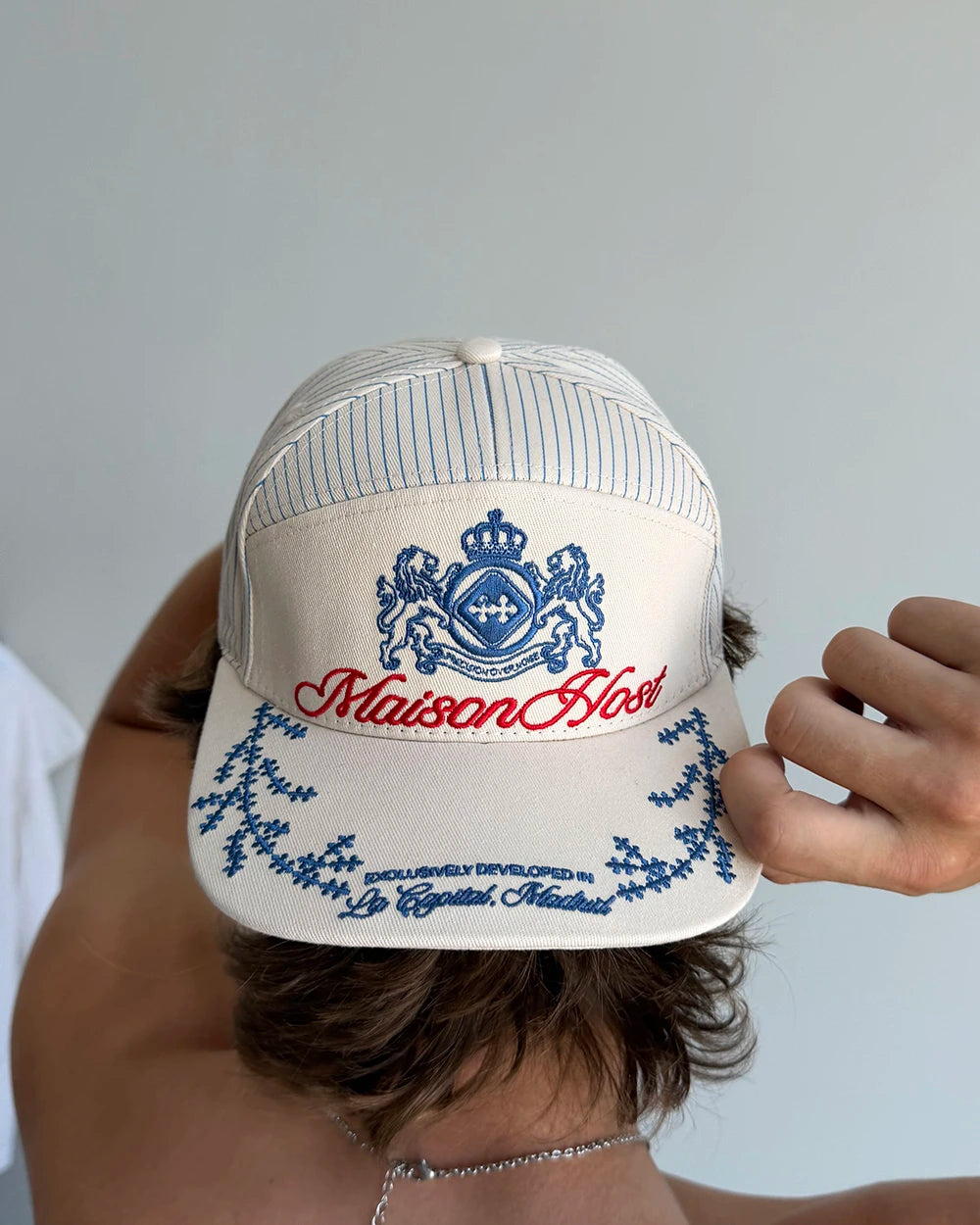 CREST STRIPED CAP