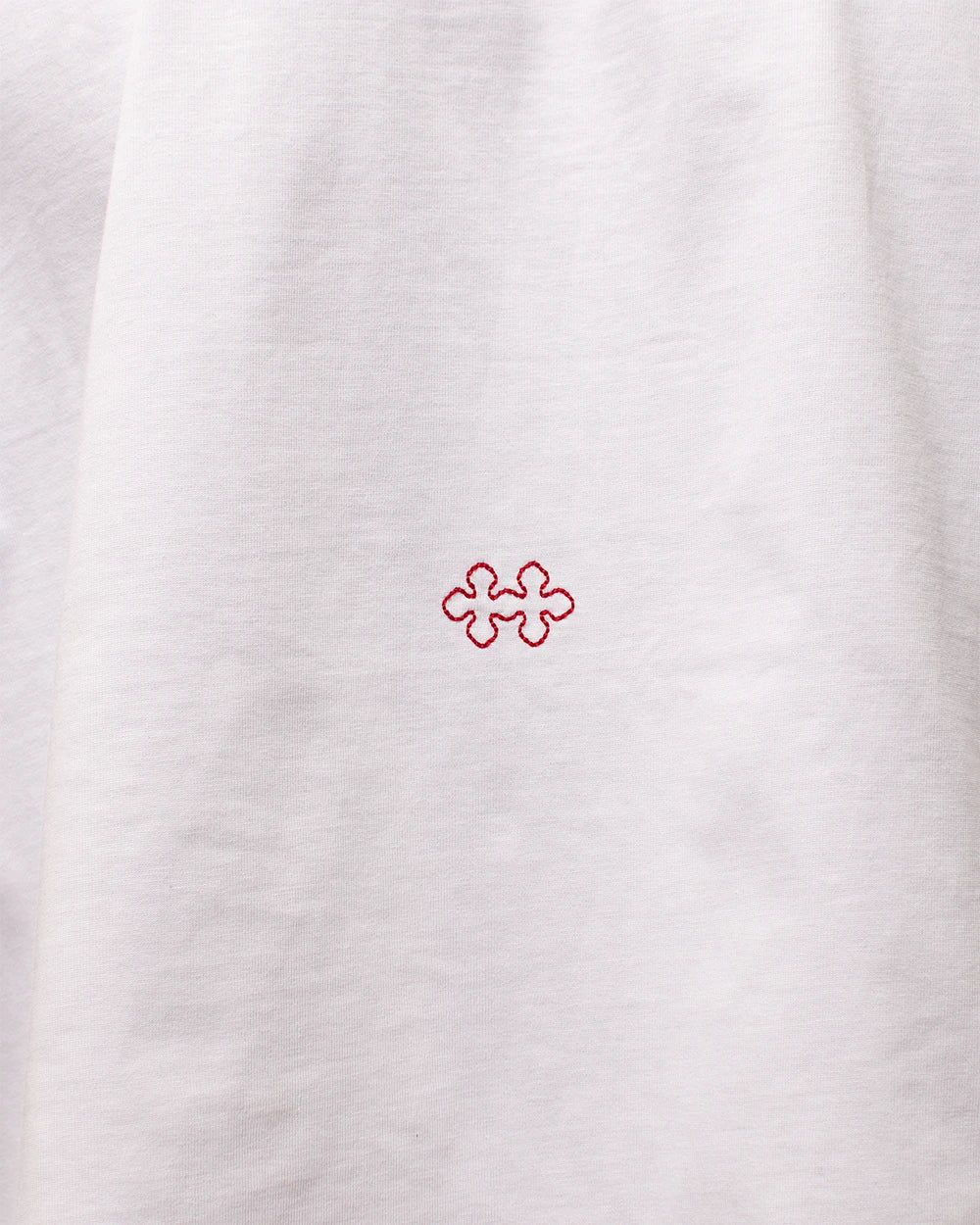 HIDDEN LOGO TEE
