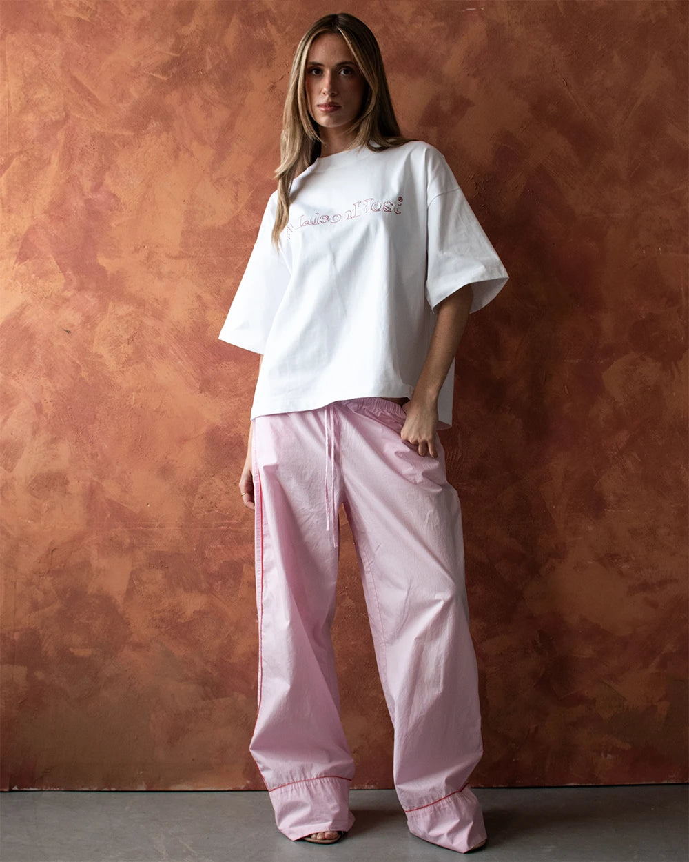 HIDDEN LOGO TEE