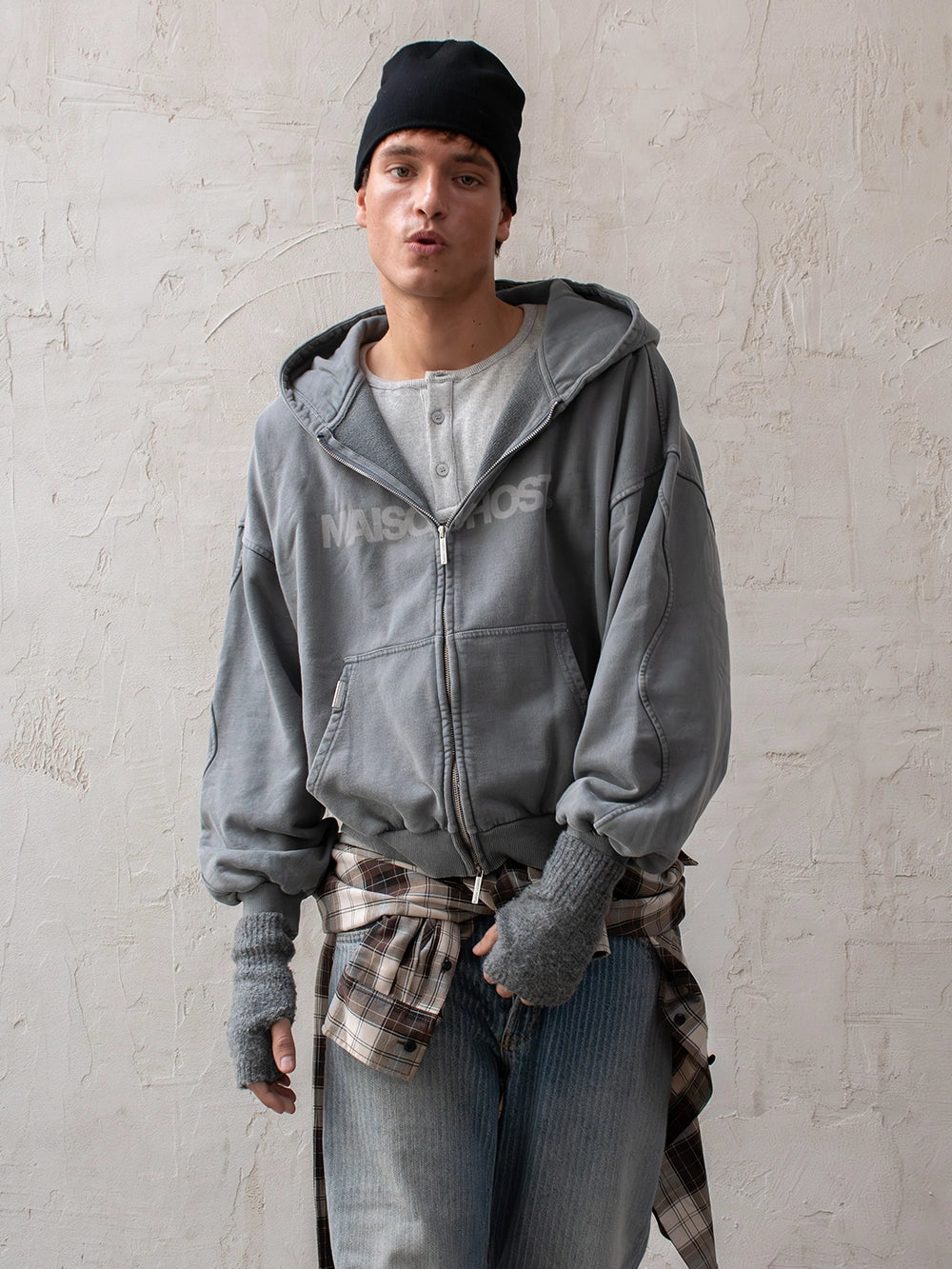 SUDADERA CON CAPUCHA CON CREMALLERA ERODE WAVE CARBÓN