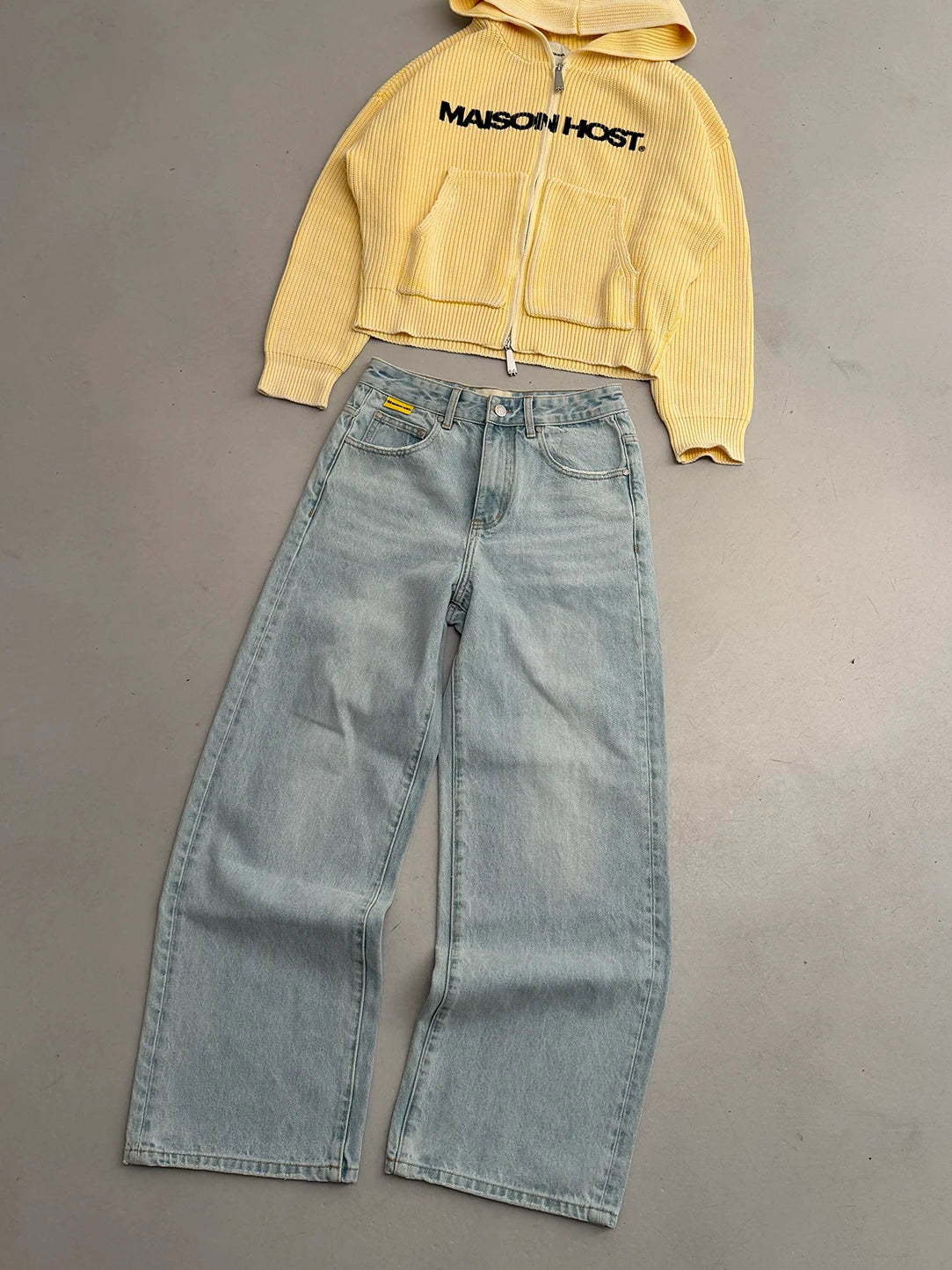 MH ESSENTIAL LIGHT BLUE JEANS