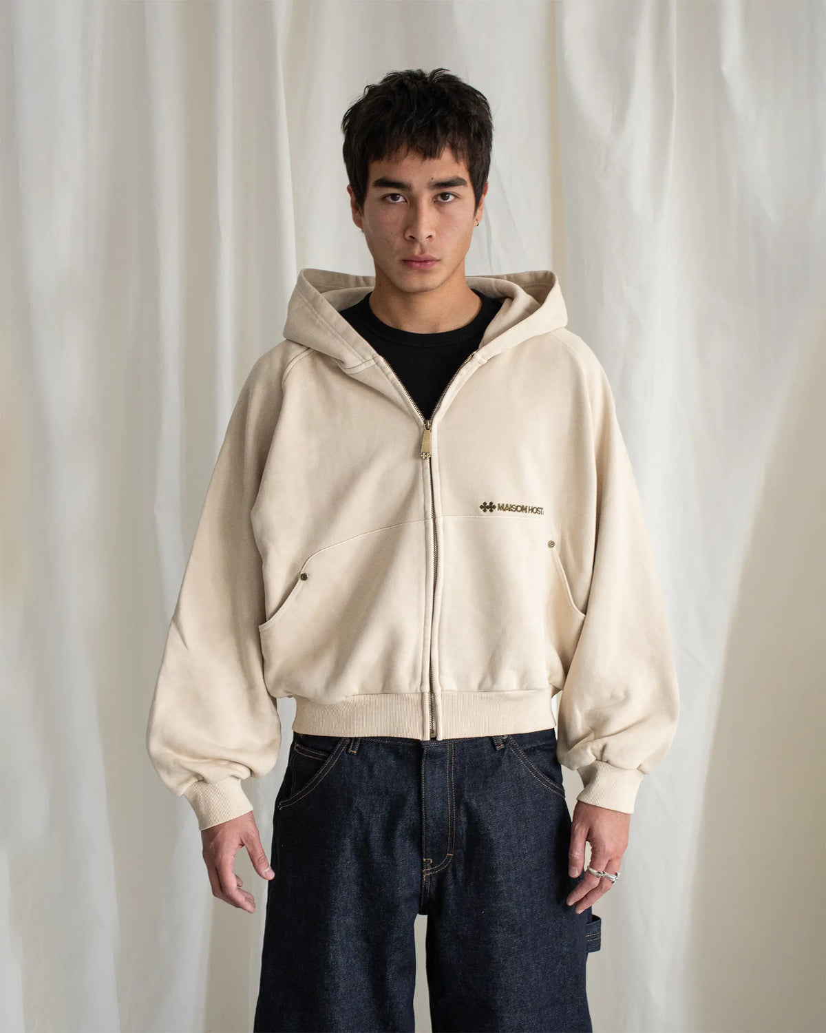 RIVET ZIPPED HOODIE